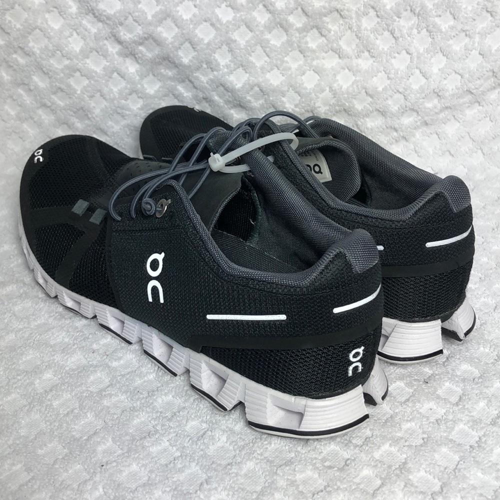 On Cloud Running Shoes Size 7 - Picture 4 of 6